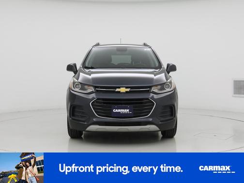 Gray 2022 Chevrolet Trax LT