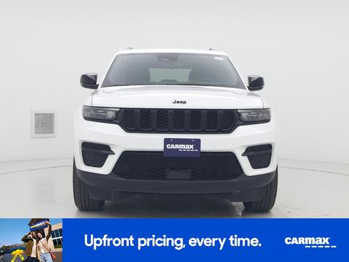 White 2024 Jeep Grand Cherokee Altitude X