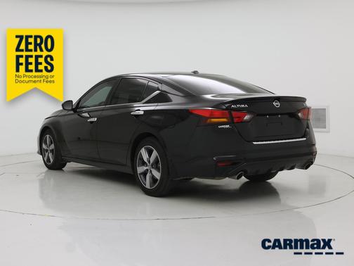 Black 2022 Nissan Altima SL