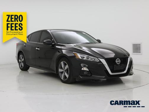 Black 2022 Nissan Altima SL