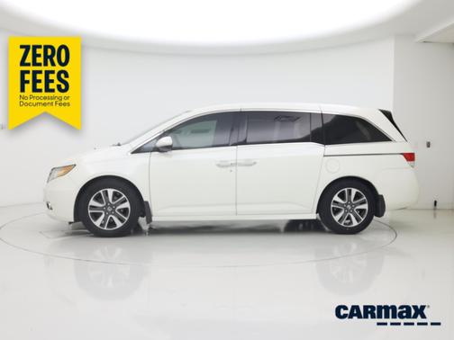 White 2016 Honda Odyssey Touring Elite