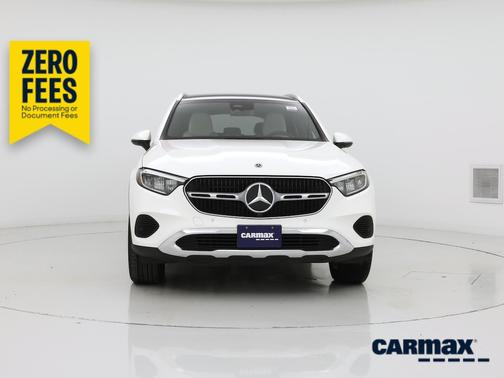 White 2025 Mercedes-Benz GLC 300