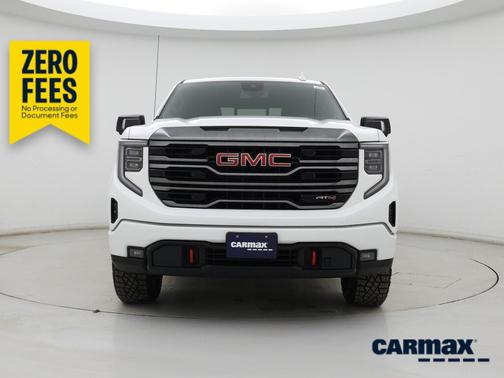 White 2022 GMC Sierra 1500 AT4