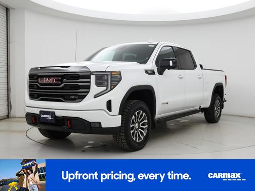 White 2022 GMC Sierra 1500 AT4