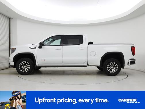 White 2022 GMC Sierra 1500 AT4