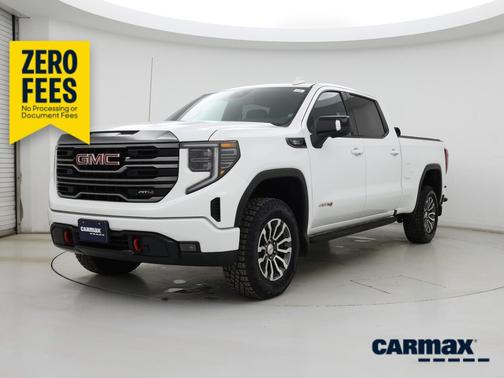 White 2022 GMC Sierra 1500 AT4