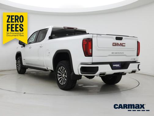 White 2022 GMC Sierra 1500 AT4