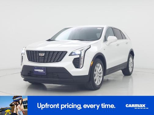 White 2023 Cadillac XT4 Luxury
