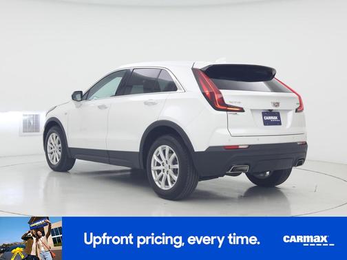 White 2023 Cadillac XT4 Luxury