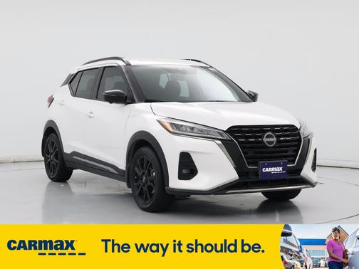 2022 Nissan Kicks SR