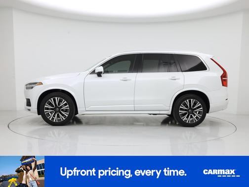 2022 Volvo XC90 T6 Momentum