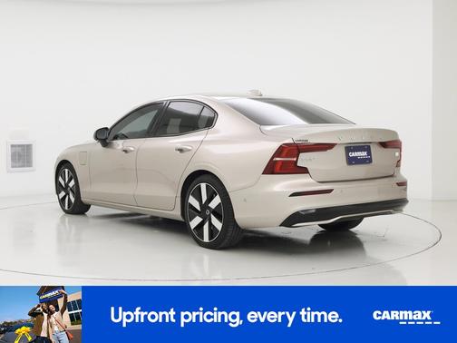 2024 Volvo S60 Recharge Plug-In Hybrid T8 Plus Dark Theme