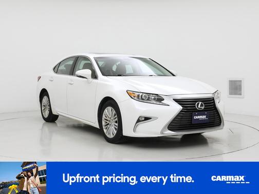 White 2016 Lexus ES 350