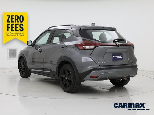 Gray 2024 Nissan Kicks SR
