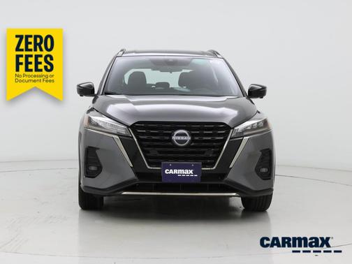 Gray 2024 Nissan Kicks SR