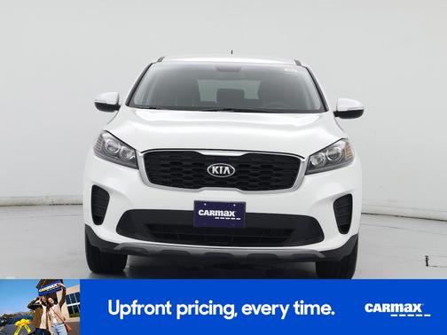 White 2020 Kia Sorento LX