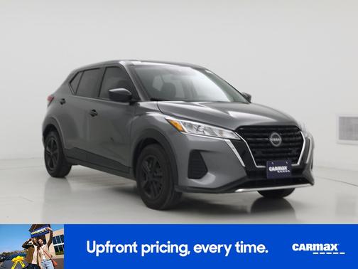 Gray 2025 Nissan Kicks Play S