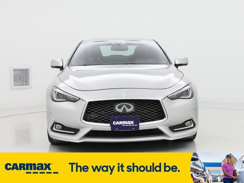 2017 INFINITI Q60 Sport
