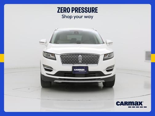 White 2019 Lincoln MKC Select