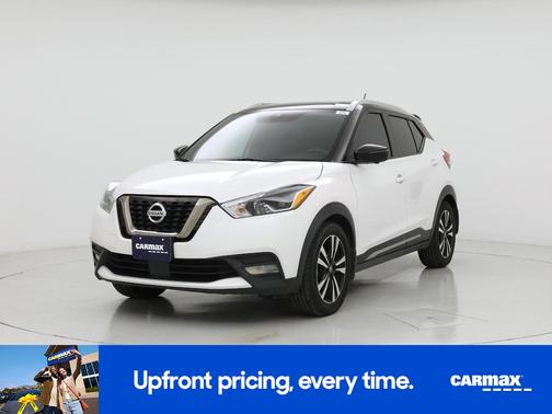 White 2020 Nissan Kicks SR