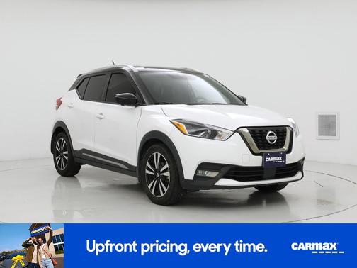 White 2020 Nissan Kicks SR