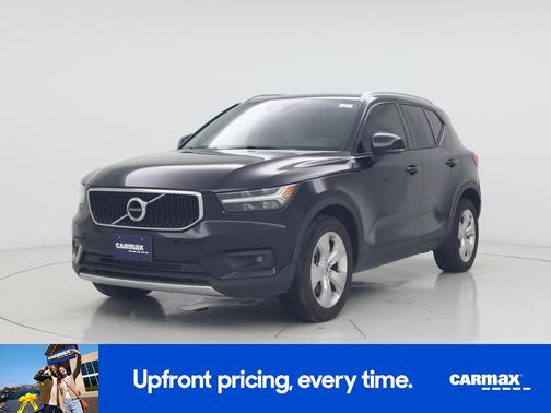 Black 2021 Volvo XC40 T5 Momentum