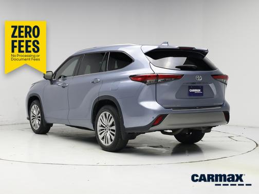 Blue 2023 Toyota Highlander Platinum