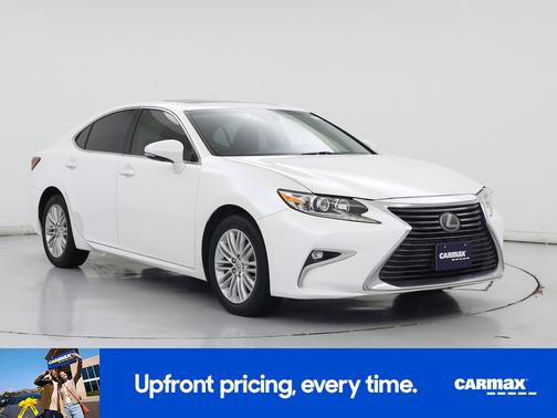 White 2017 Lexus ES 350