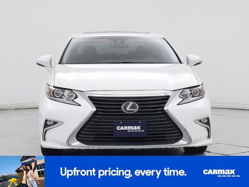 White 2017 Lexus ES 350