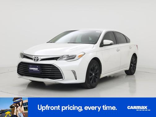 White 2016 Toyota Avalon XLE