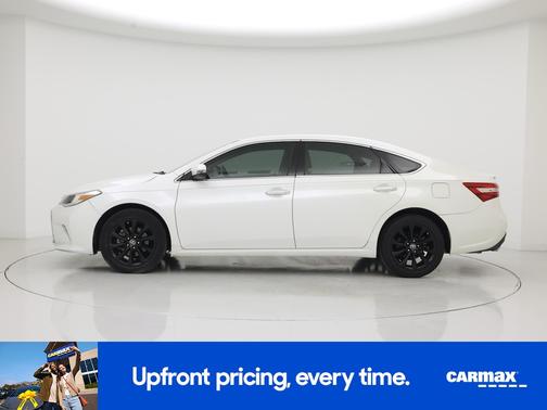 White 2016 Toyota Avalon XLE