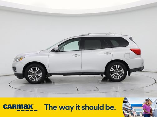 2017 Nissan Pathfinder SL