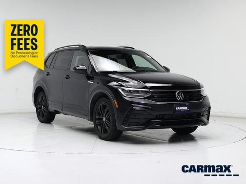 Black 2022 Volkswagen Tiguan SE R-Line Black