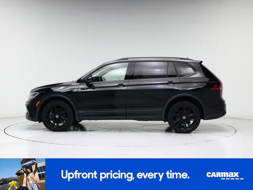 Black 2022 Volkswagen Tiguan SE R-Line Black