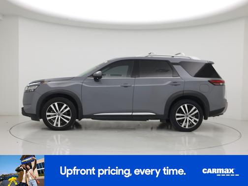 Gray 2023 Nissan Pathfinder Platinum