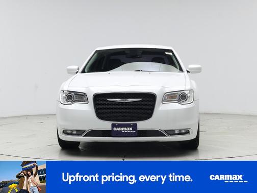 2019 Chrysler 300 Touring