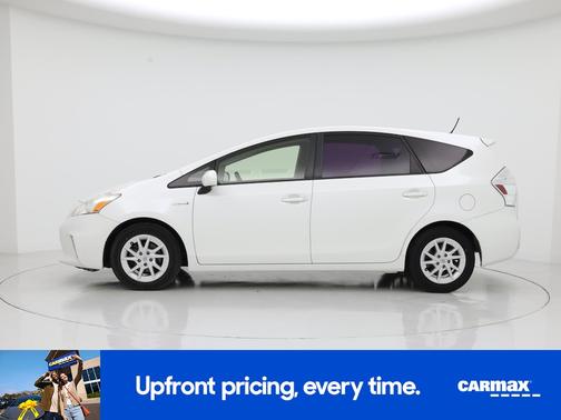 2014 Toyota Prius v Three