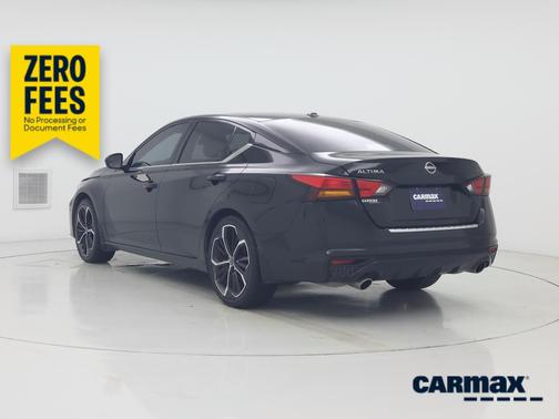 Black 2023 Nissan Altima SR