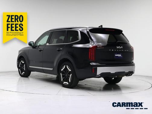 Black 2023 Kia Telluride S