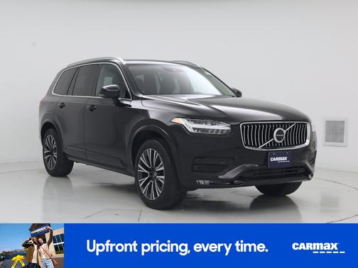 2022 Volvo XC90 T6 Momentum