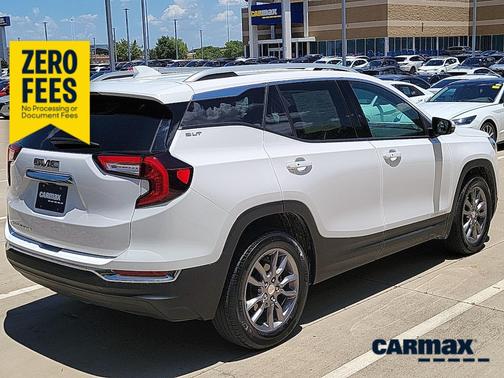 White 2022 GMC Terrain SLT