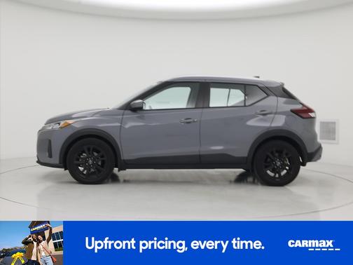 Gray 2023 Nissan Kicks SV