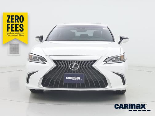 White 2024 Lexus ES 250