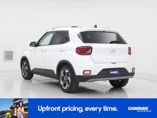 2022 Hyundai VENUE SEL