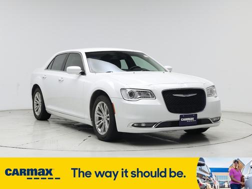 2019 Chrysler 300 Touring