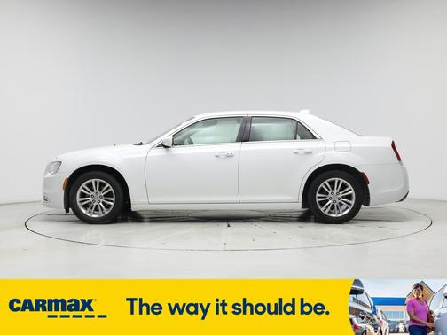 2019 Chrysler 300 Touring