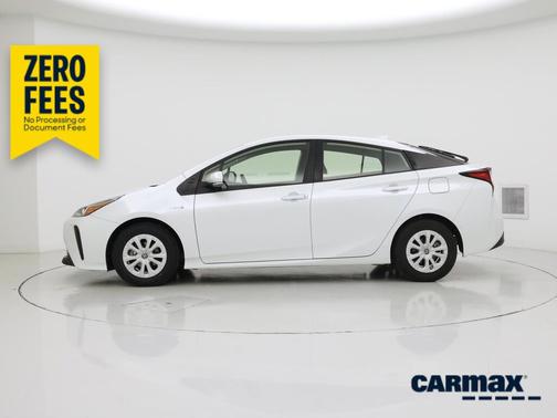 White 2022 Toyota Prius LE