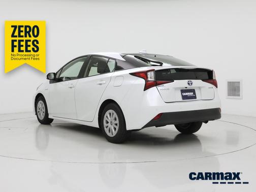 White 2022 Toyota Prius LE