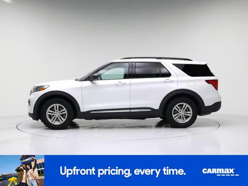 White 2021 Ford Explorer XLT