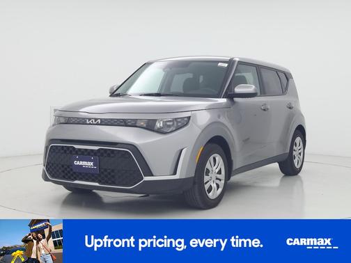 Gray 2024 Kia Soul LX